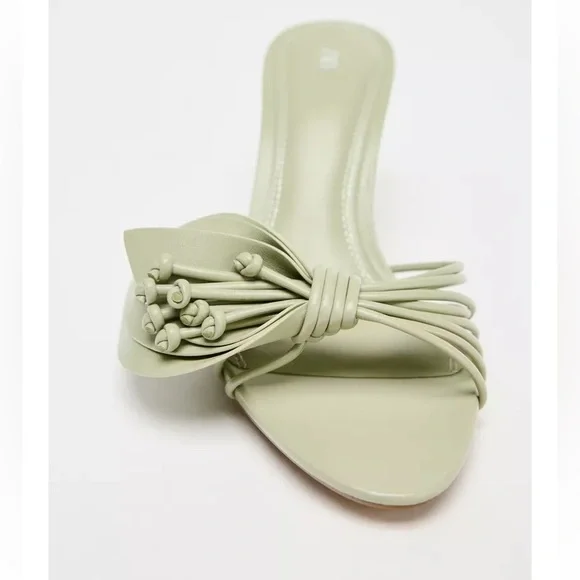 Zara flower sandals - Picture 3 of 6